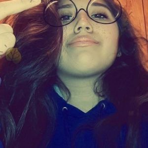 Meet your Posher, Alessandra